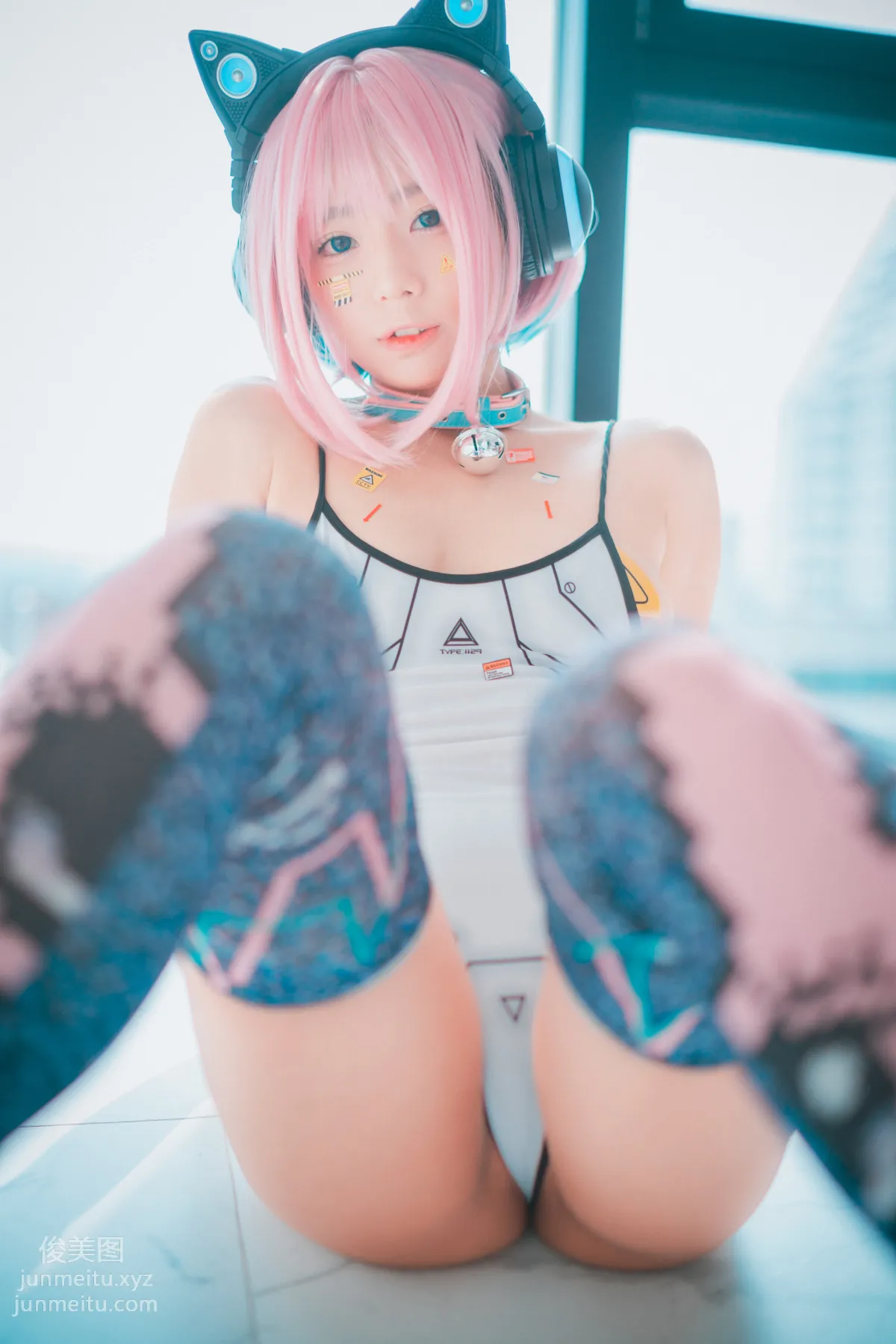 048.[DJAWA] Maruemon - Caution Girl X Athletic Girl[57P] 11