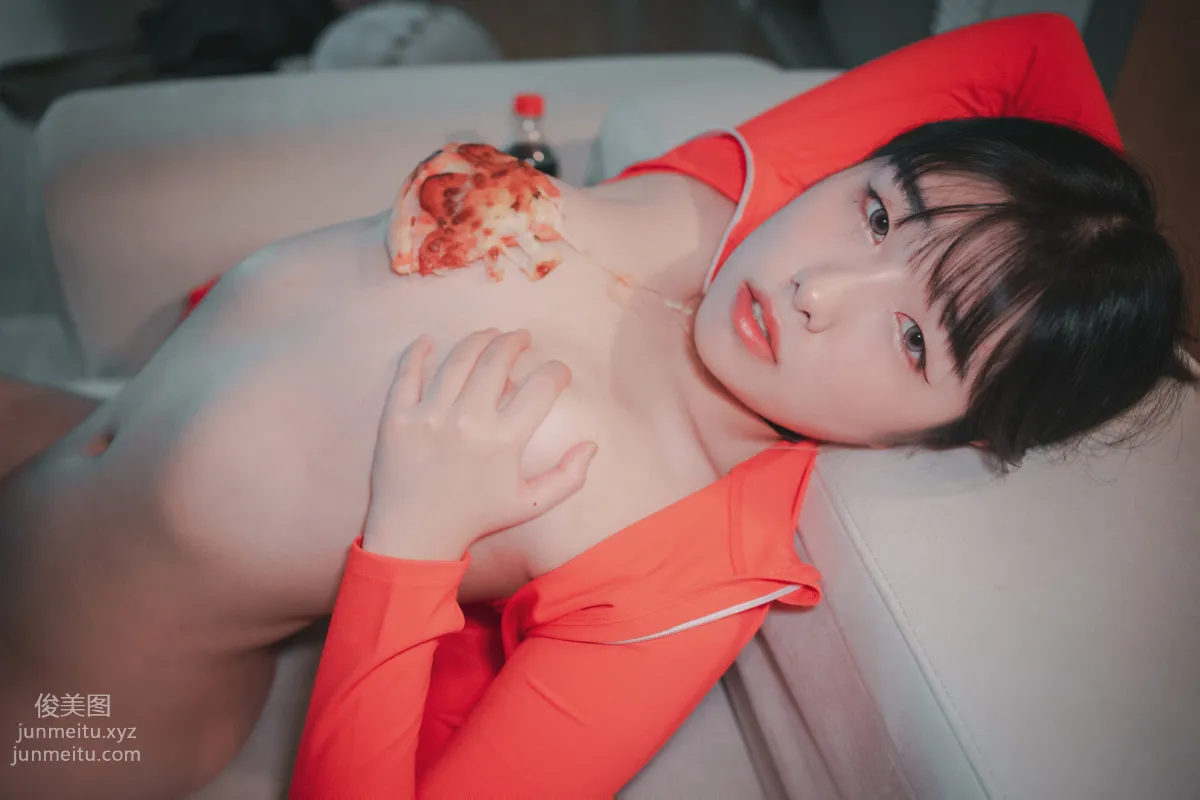198.[DJAWA] SonSon - Pizza Girl[111P] 109