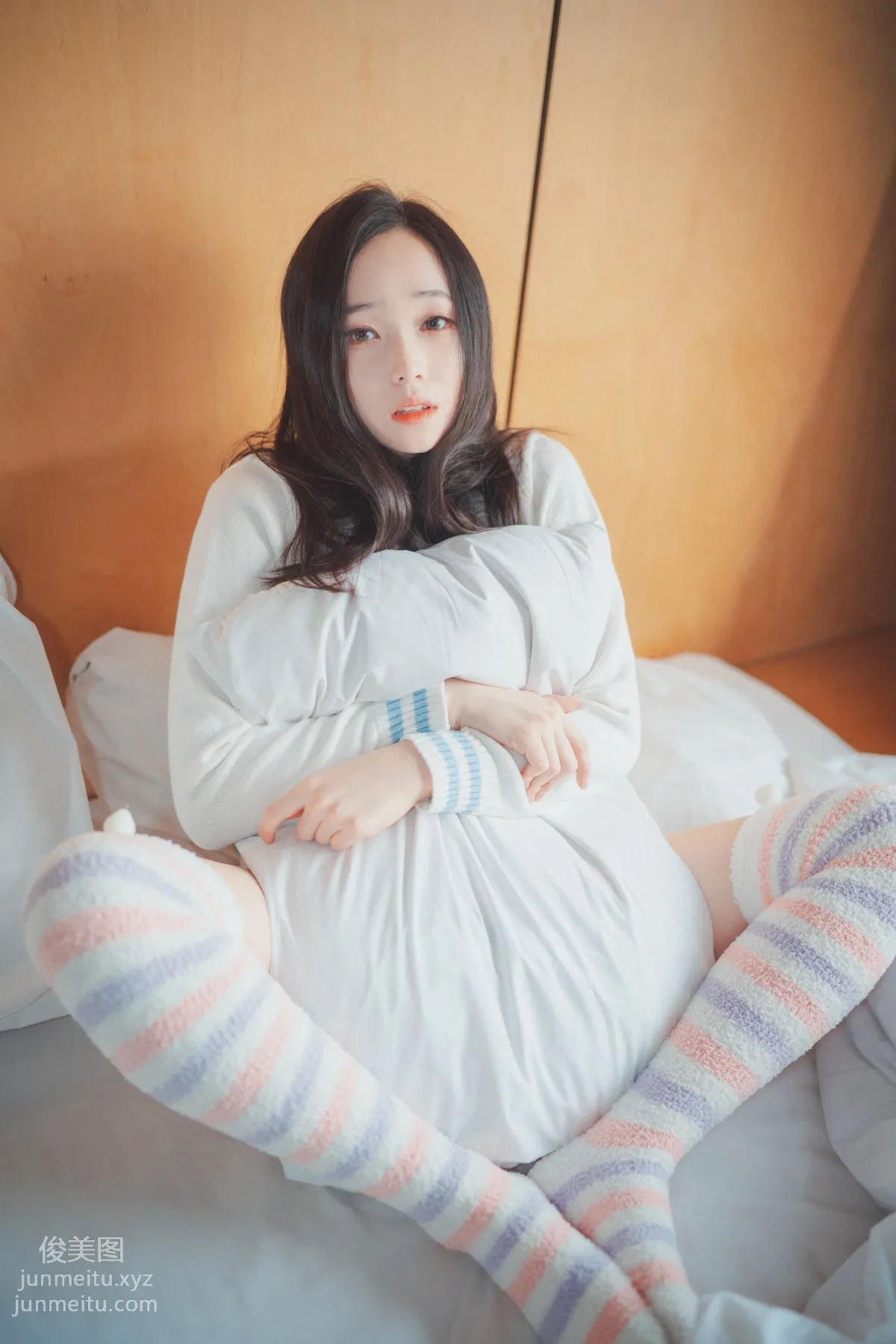 212.[DJAWA] Bambi - Homebody Girl[50P] 20