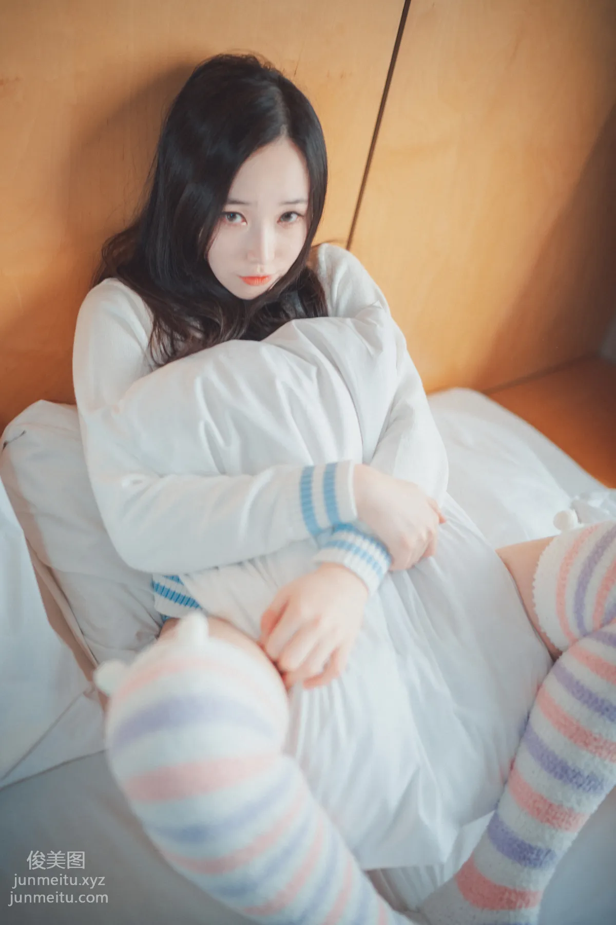 212.[DJAWA] Bambi - Homebody Girl[50P] 21