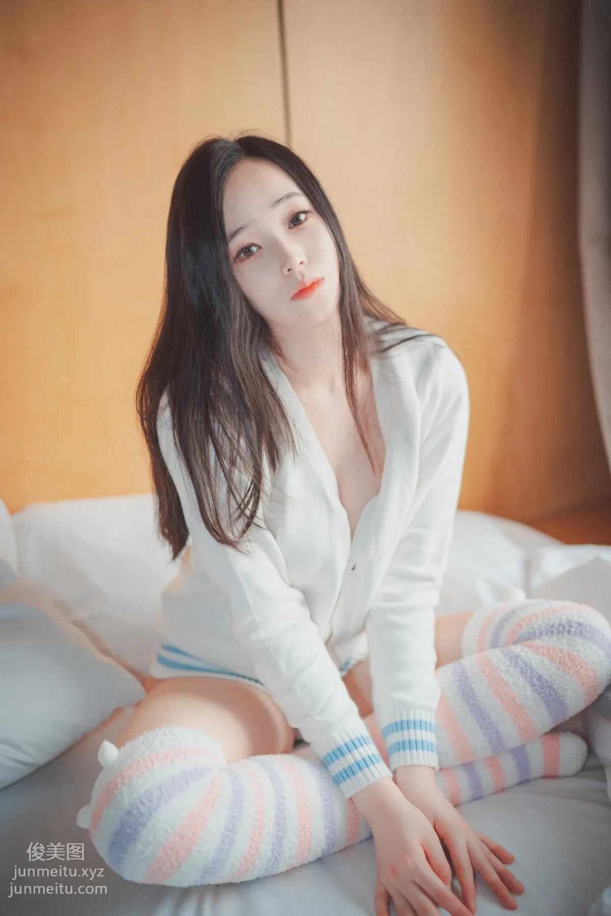 212.[DJAWA] Bambi - Homebody Girl[50P] 35