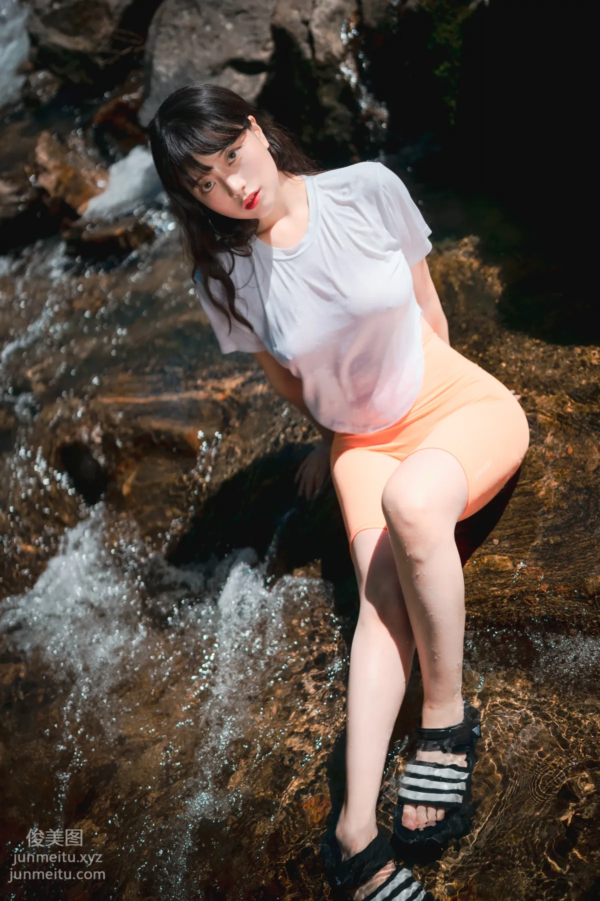 260.DJAWA Photo ZziZzi (모찌)– Summer Getaway Vol.3 [148P] 130
