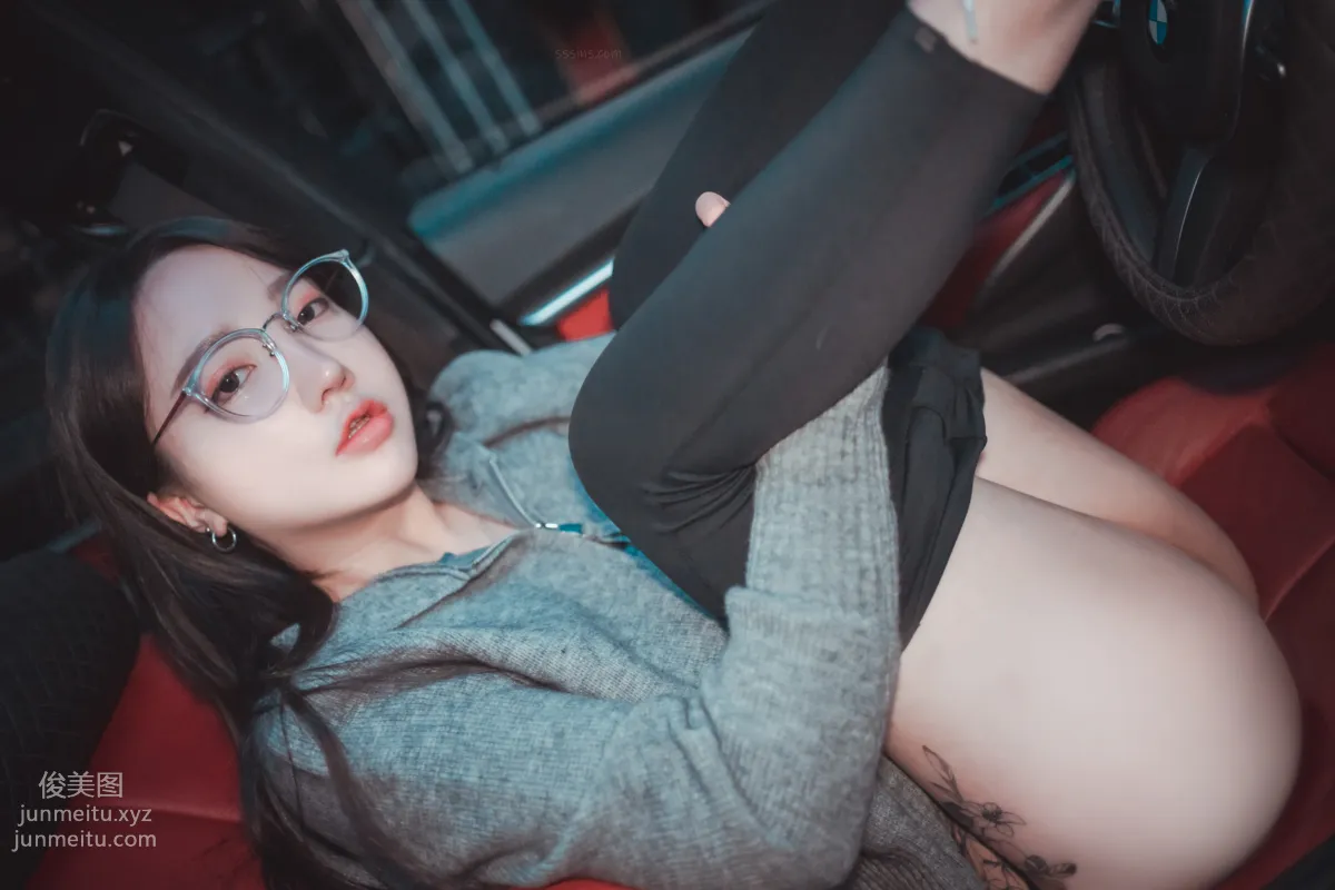 266.DJAWA Photo — NO.296 Yeeun (손예은) - Drive My Car [90P] 32
