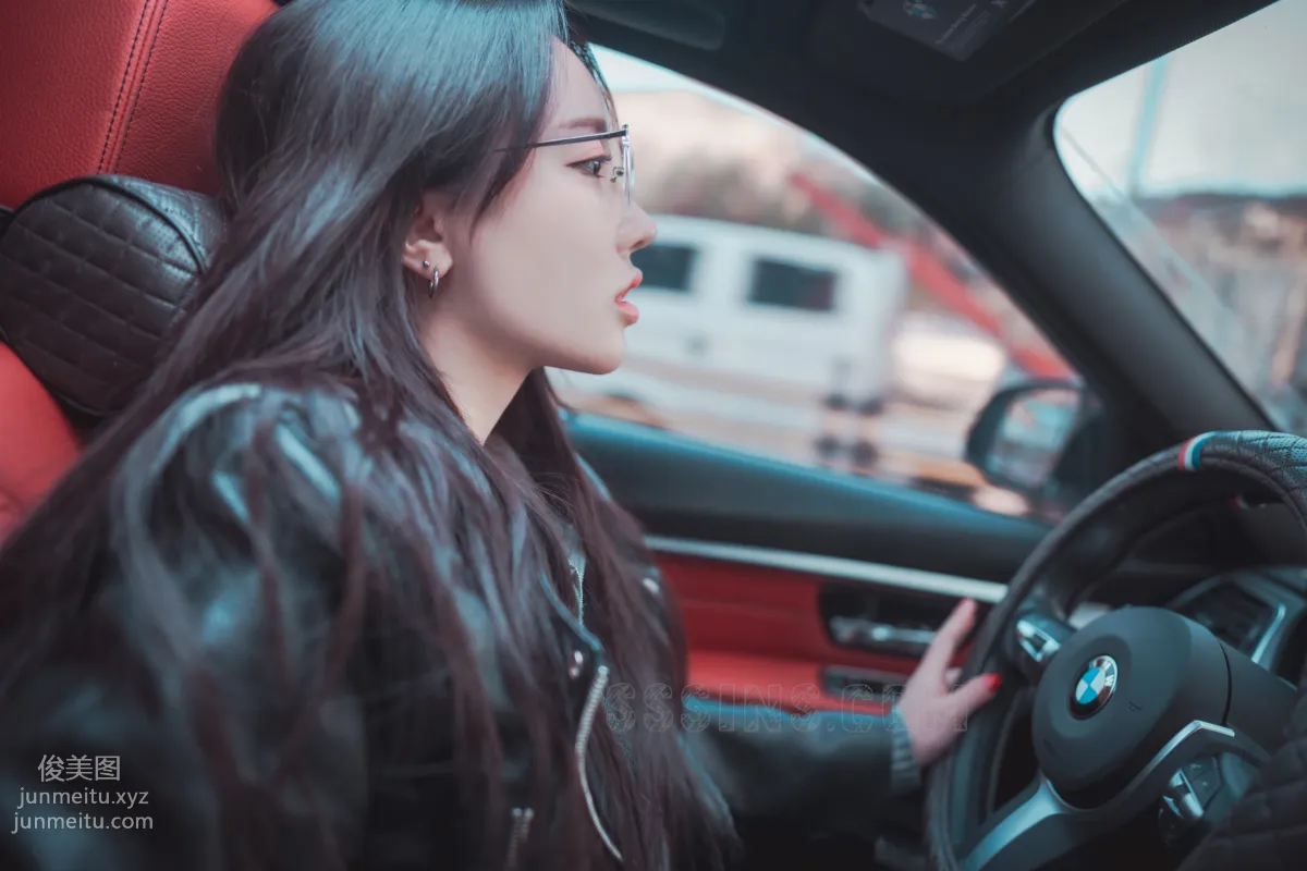 270.DJAWA Photo Yeeun (손예은) - Drive My Car [90P] 19