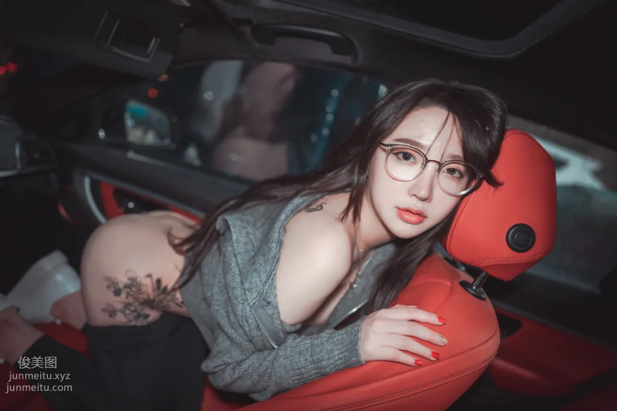 270.DJAWA Photo Yeeun (손예은) - Drive My Car [90P] 56
