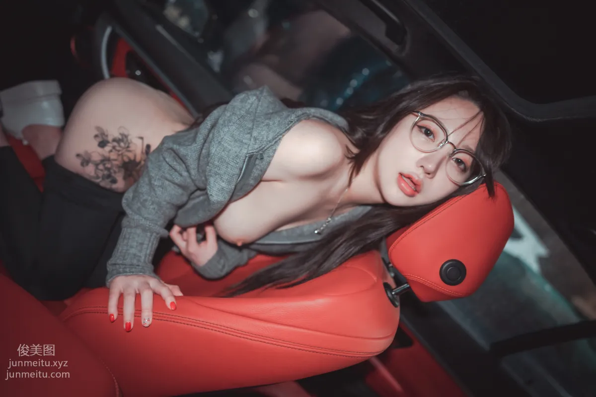 270.DJAWA Photo Yeeun (손예은) - Drive My Car [90P] 84