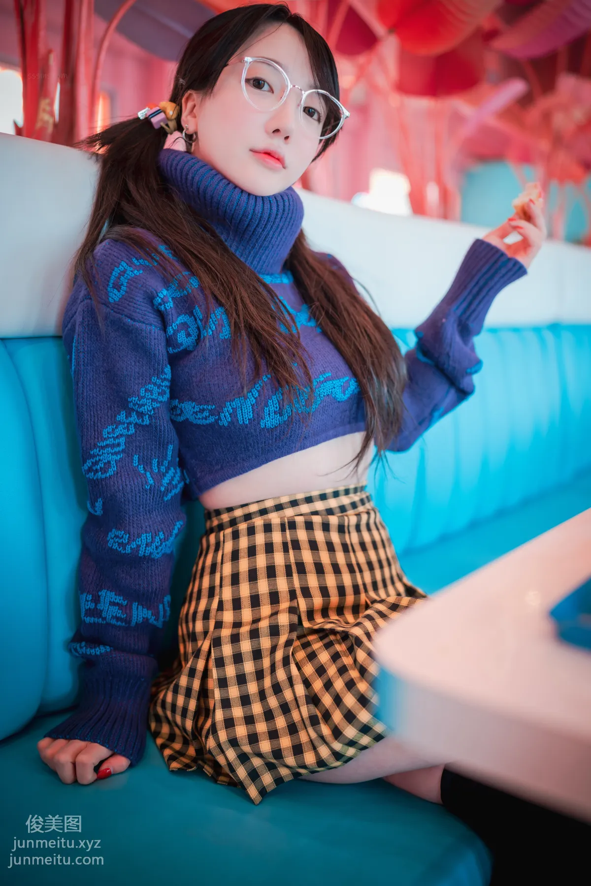 289.DJAWA Photo Yeeun (손예은) - Early Spring Walk in March [156P] 3