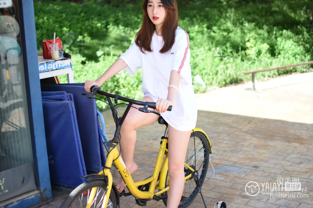 [YALAYI雅拉伊] No.013 陽光下的裸腿單車 木曉雨 [95P] 28