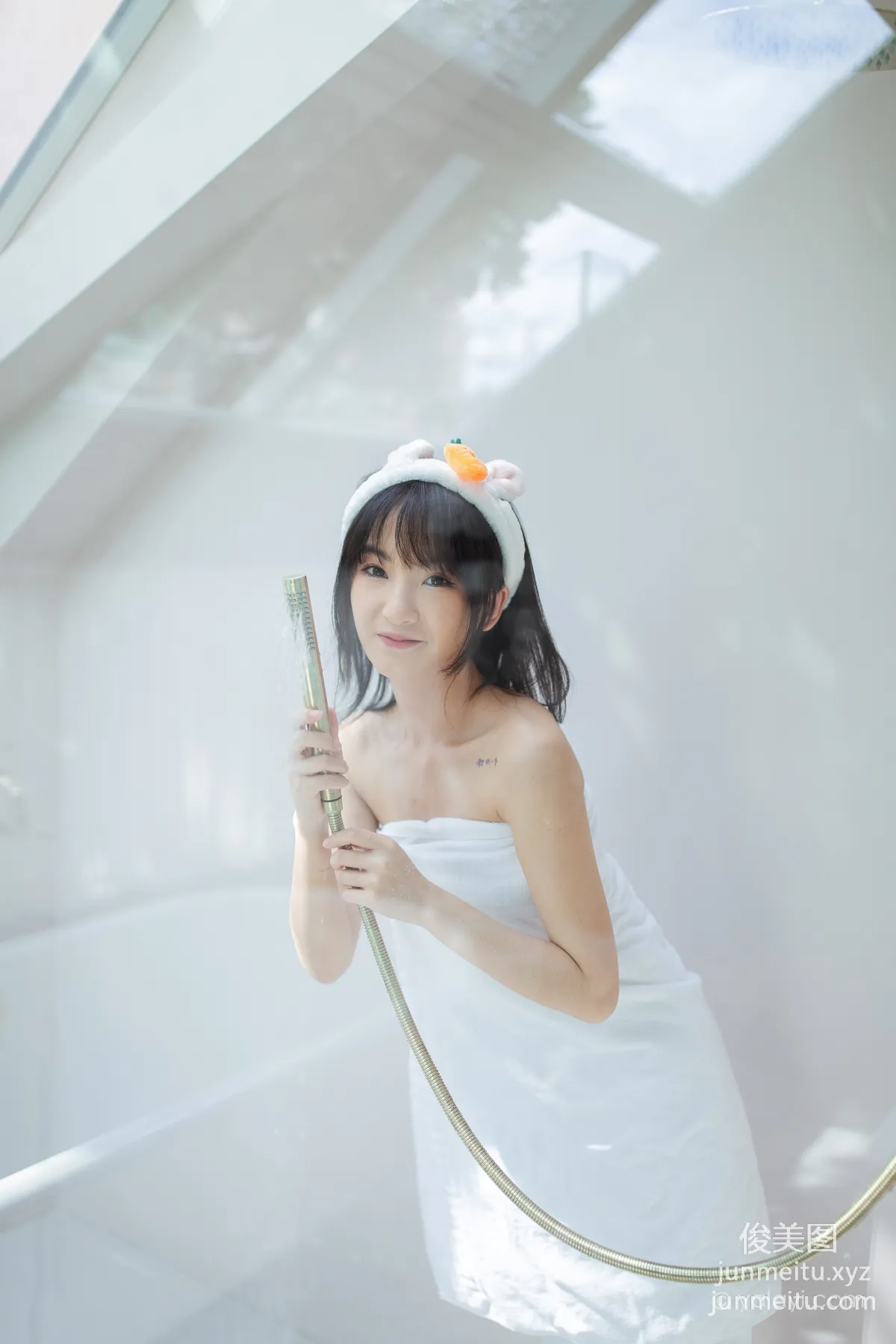 [YALAYI雅拉伊] 2020.08.06 NO.684 落落《清涼一夏》 2