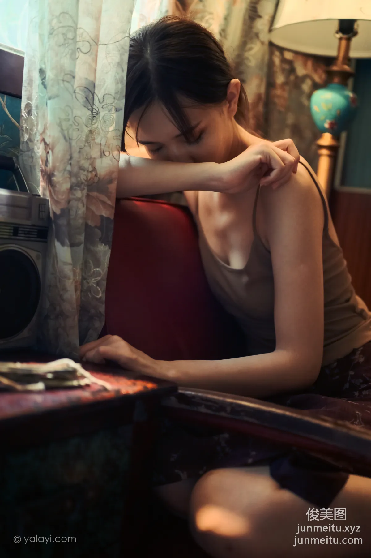 [YALAYI雅拉伊] 2020.08.14 NO.689 妍妍《黯然》 29