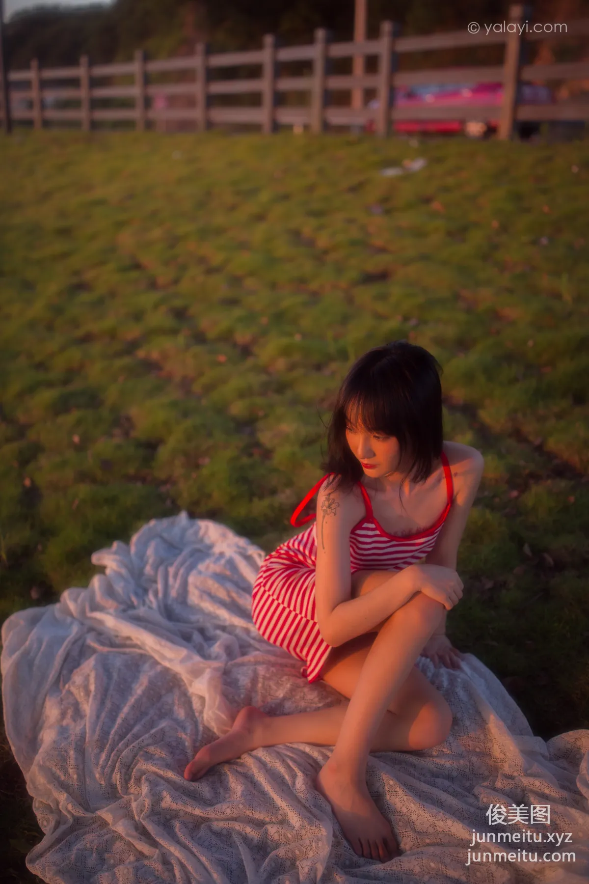 [YALAYI雅拉伊] 2020.08.17 NO.690 落落《紅了》 22