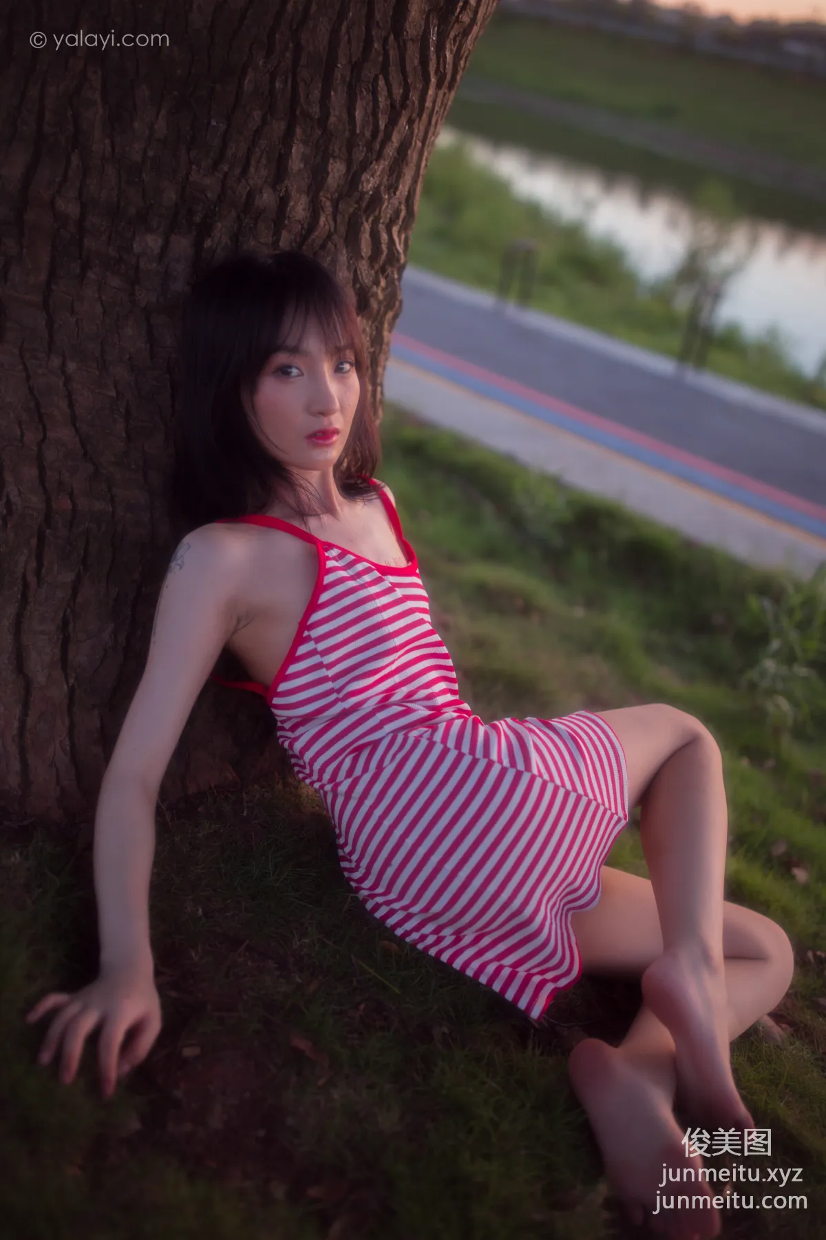 [YALAYI雅拉伊] 2020.08.17 NO.690 落落《紅了》 35