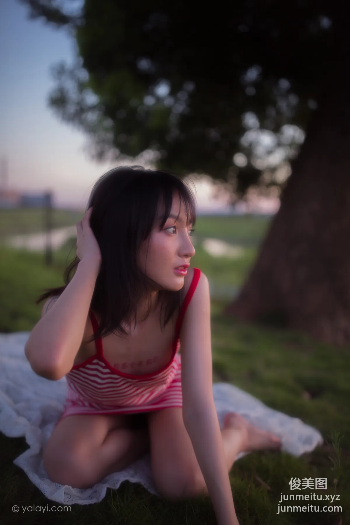 [YALAYI雅拉伊] 2020.08.17 NO.690 落落《紅了》 41