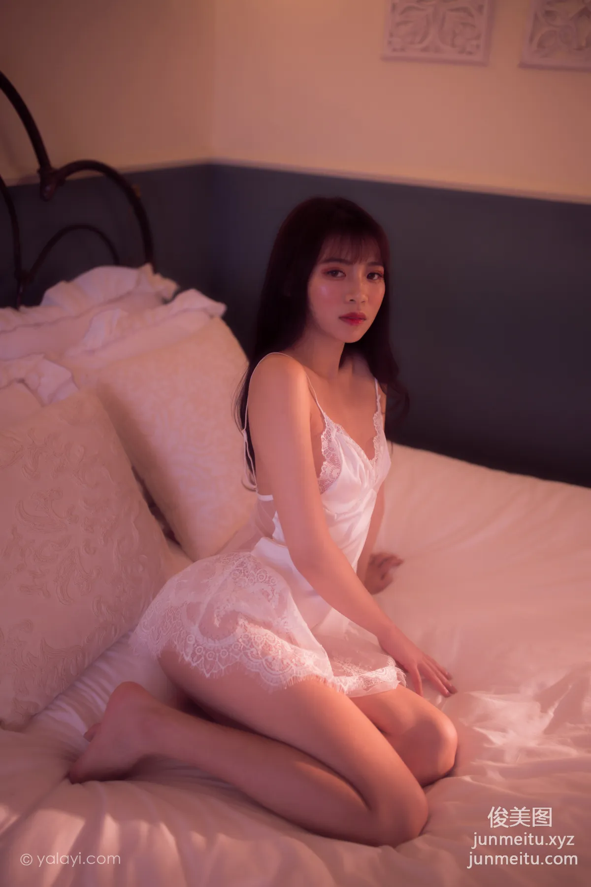 [YALAYI雅拉伊] 2021.03.03 NO.769 擁抱着你送的花 京京 2