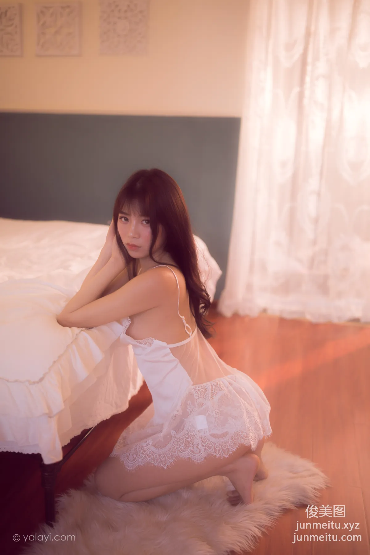 [YALAYI雅拉伊] 2021.03.03 NO.769 擁抱着你送的花 京京 18