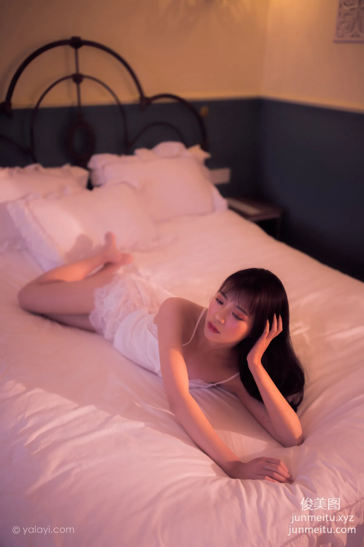 [YALAYI雅拉伊] 2021.03.03 NO.769 擁抱着你送的花 京京 29