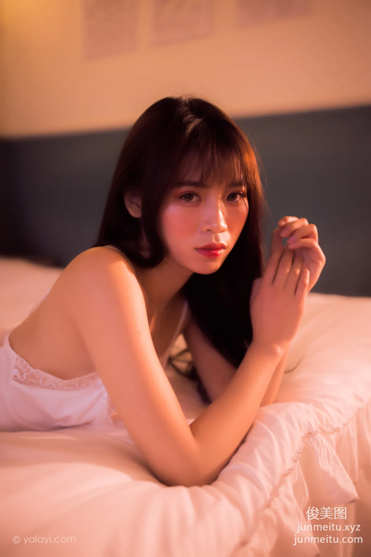 [YALAYI雅拉伊] 2021.03.03 NO.769 擁抱着你送的花 京京 30