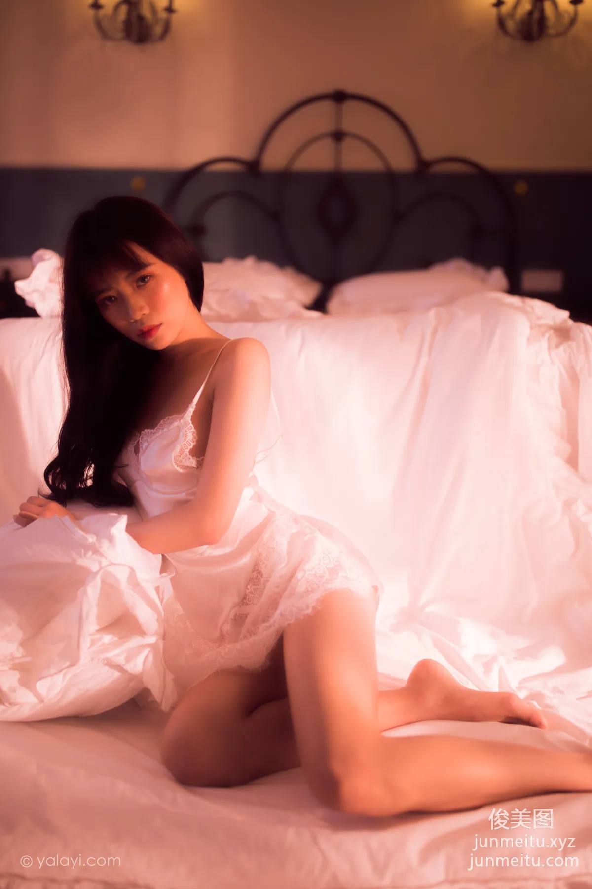 [YALAYI雅拉伊] 2021.03.03 NO.769 擁抱着你送的花 京京 40