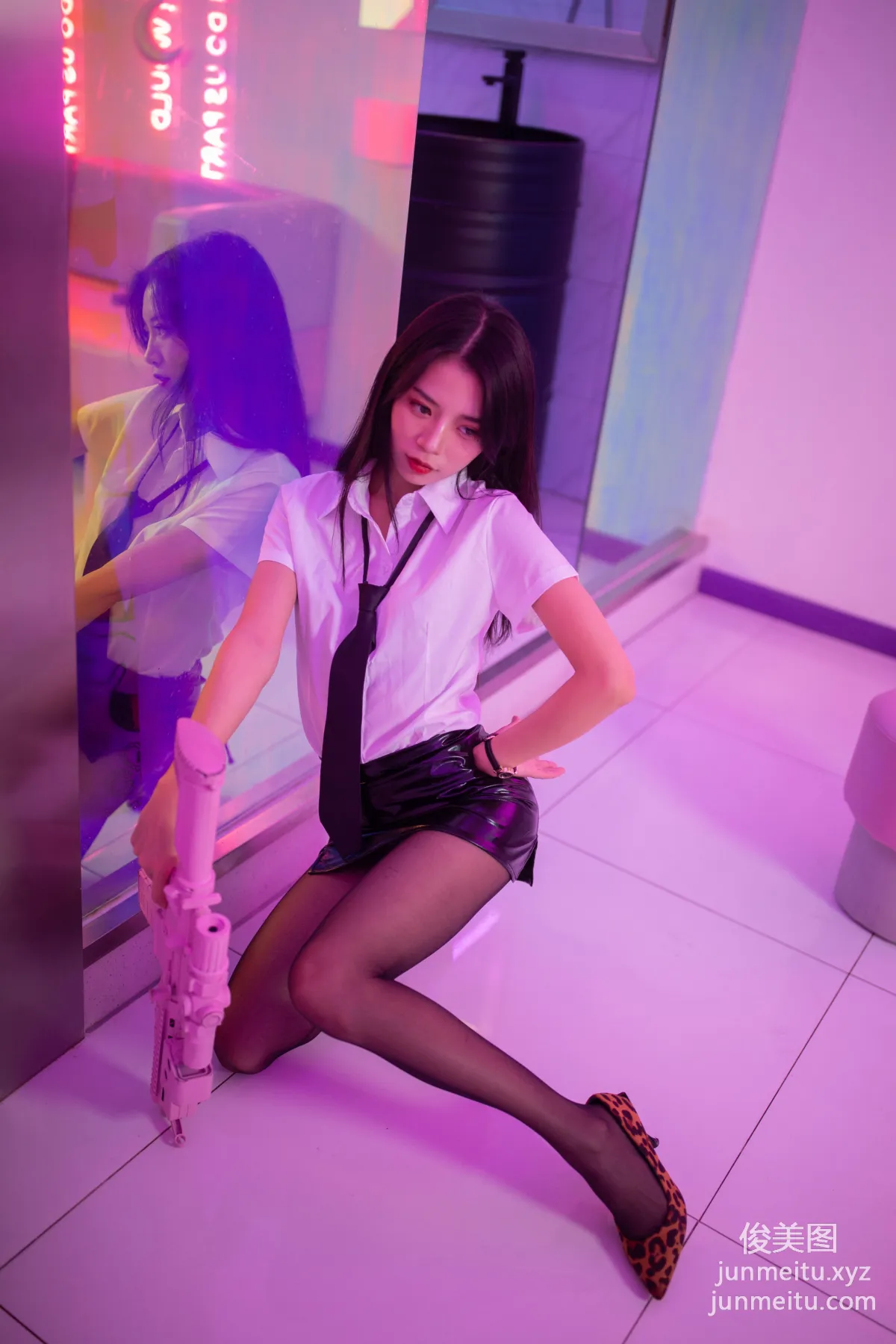 [YALAYI雅拉伊] 2020.11.04 NO.722 麗雅《霓虹甜心》 27