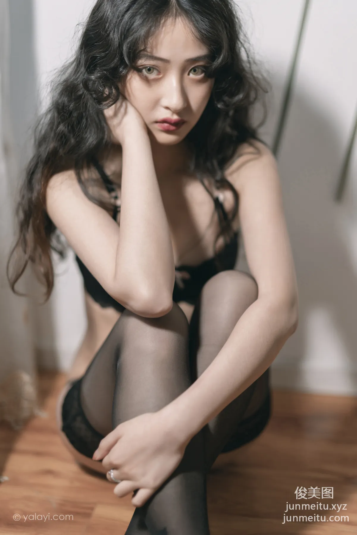 [YALAYI雅拉伊]2021.09.13 NO.842 黑蝴蝶 西子 25