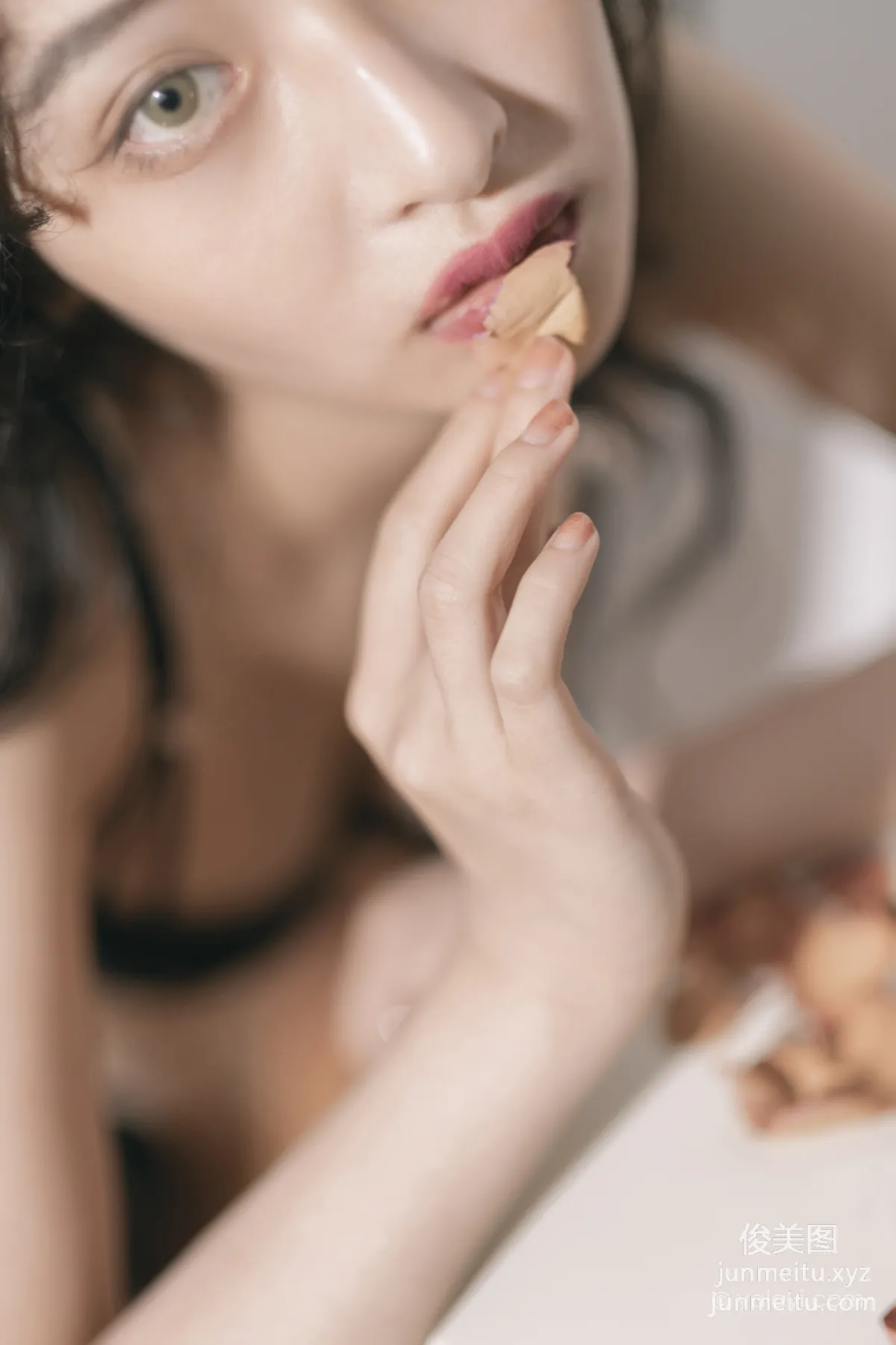 [YALAYI雅拉伊]2021.09.13 NO.842 黑蝴蝶 西子 35