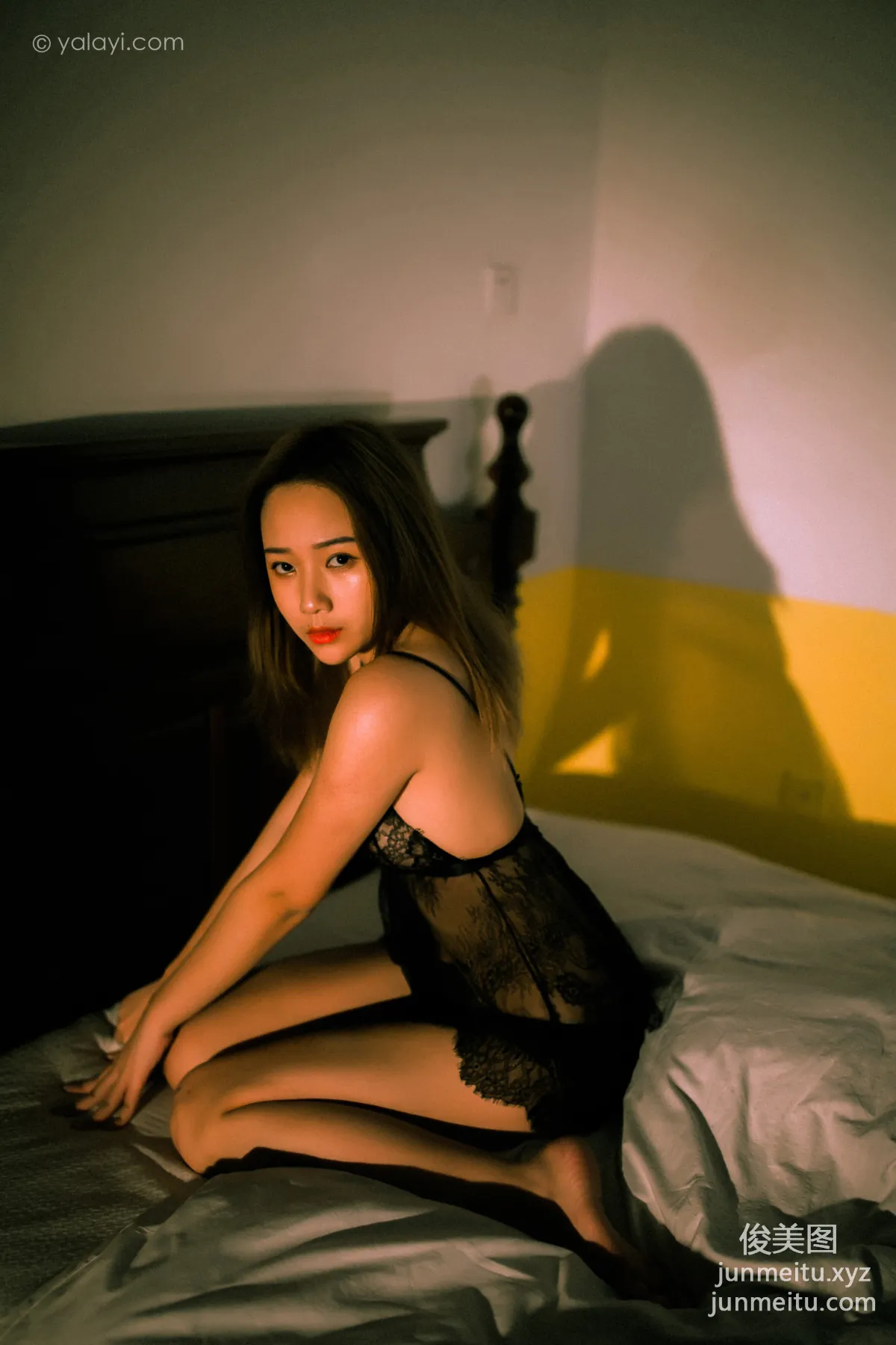 [YALAYI雅拉伊]2021.11.12 NO.865 夜已深 嶽璐璐 9