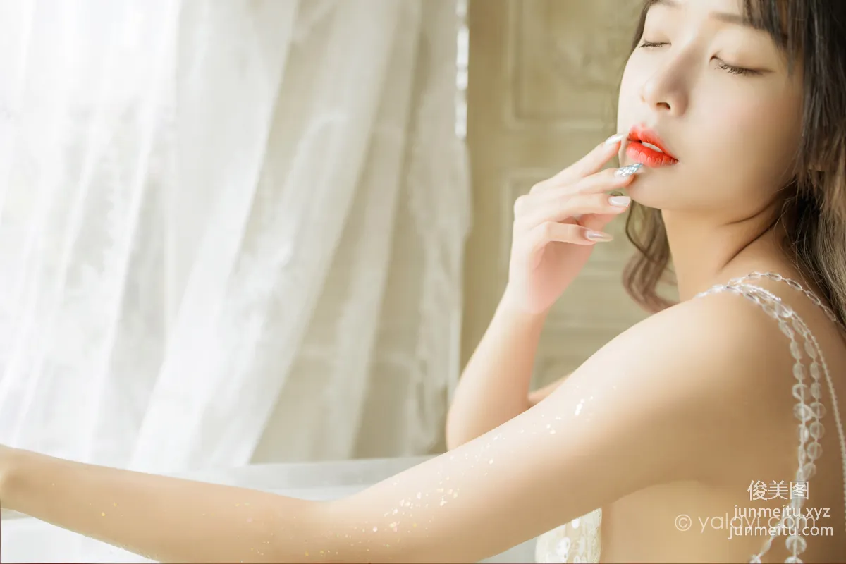 [YALAYI雅拉伊]2021.11.22 NO.868 水中白蓮 阿禾 9