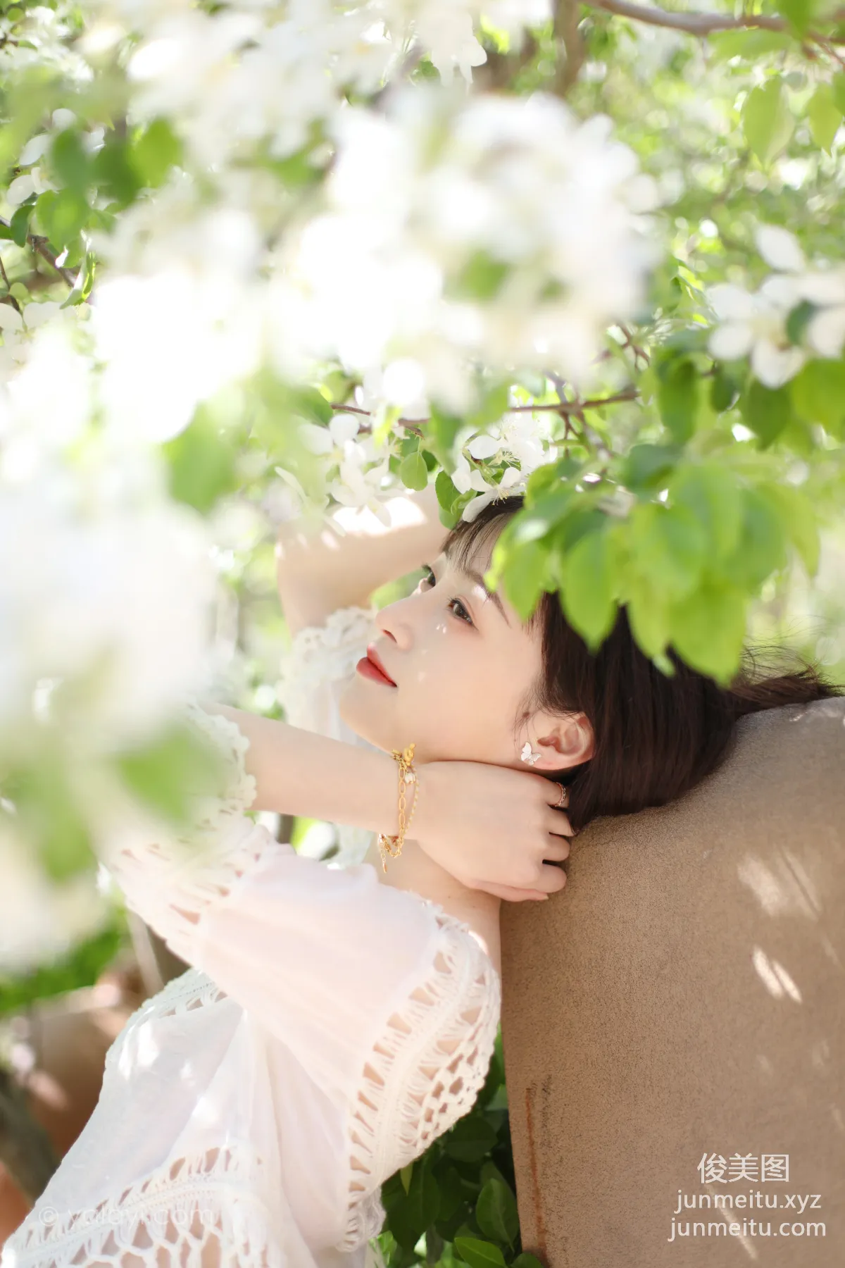[YALAYI雅拉伊] 2022.09.22 NO.974 光暈 京京 22