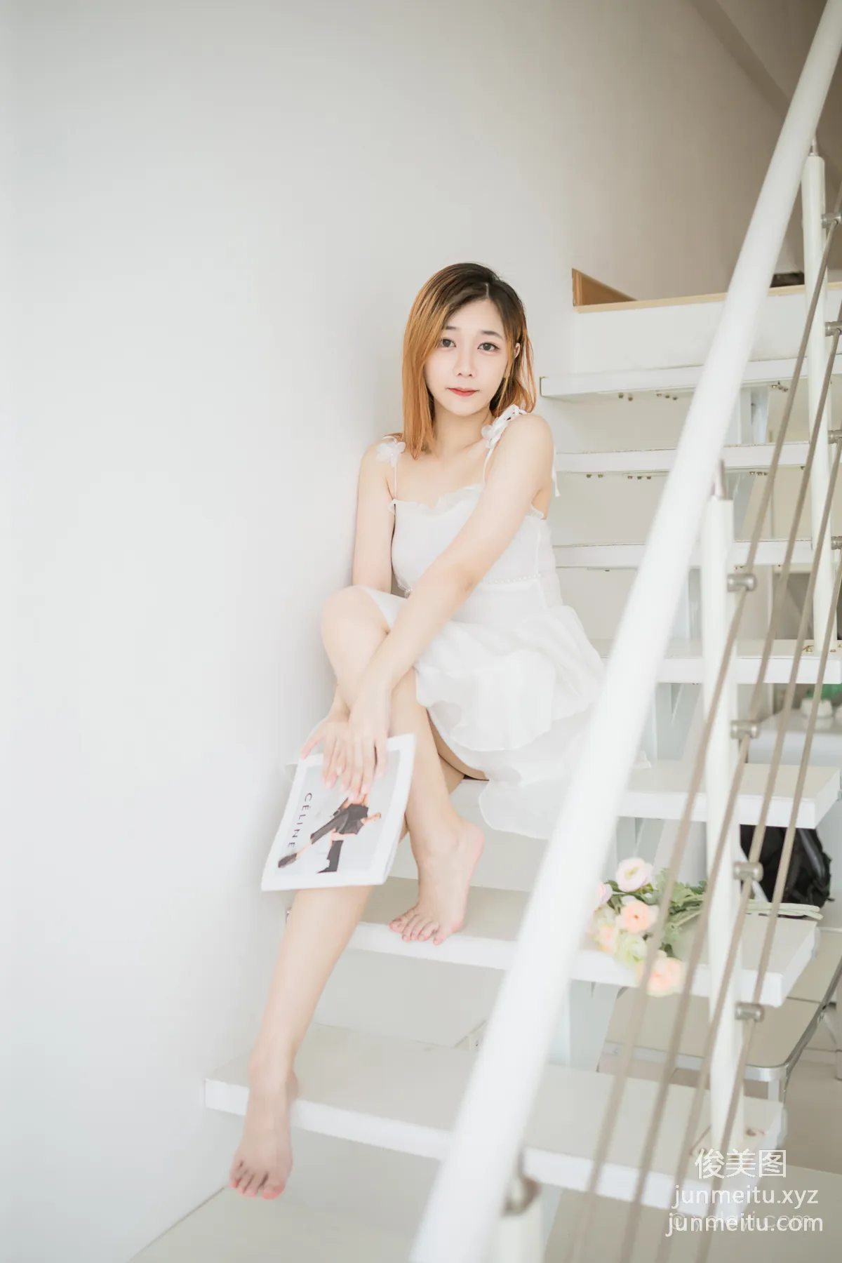 [YALAYI雅拉伊] 2022.12.03 NO.988 白衣麗人 夜夜 12