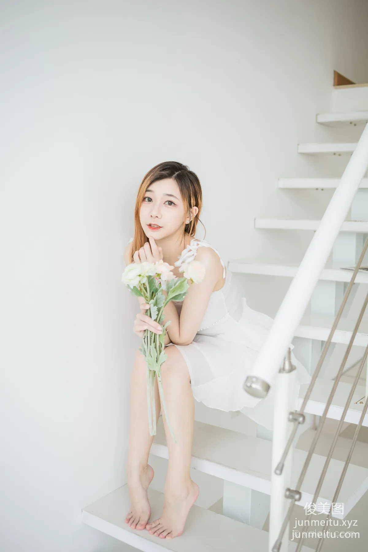 [YALAYI雅拉伊] 2022.12.03 NO.988 白衣麗人 夜夜 29