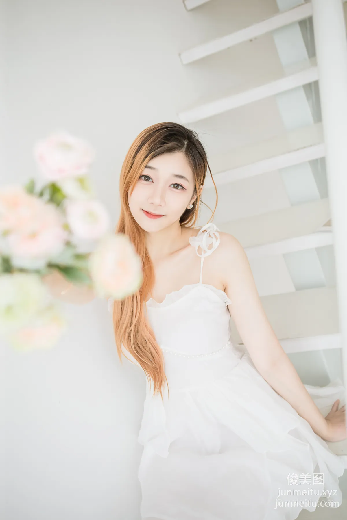 [YALAYI雅拉伊] 2022.12.03 NO.988 白衣麗人 夜夜 31