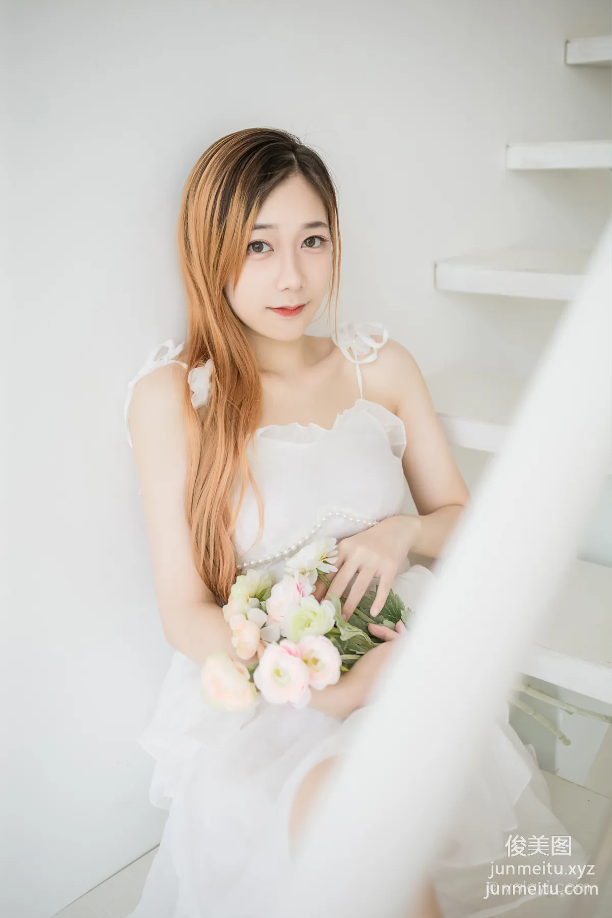 [YALAYI雅拉伊] 2022.12.03 NO.988 白衣麗人 夜夜 32