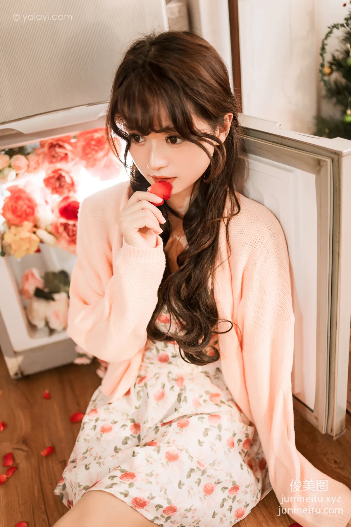[YALAYI雅拉伊] 2023.01.14 NO.998 第一眼就喜歡上你 小亭 21