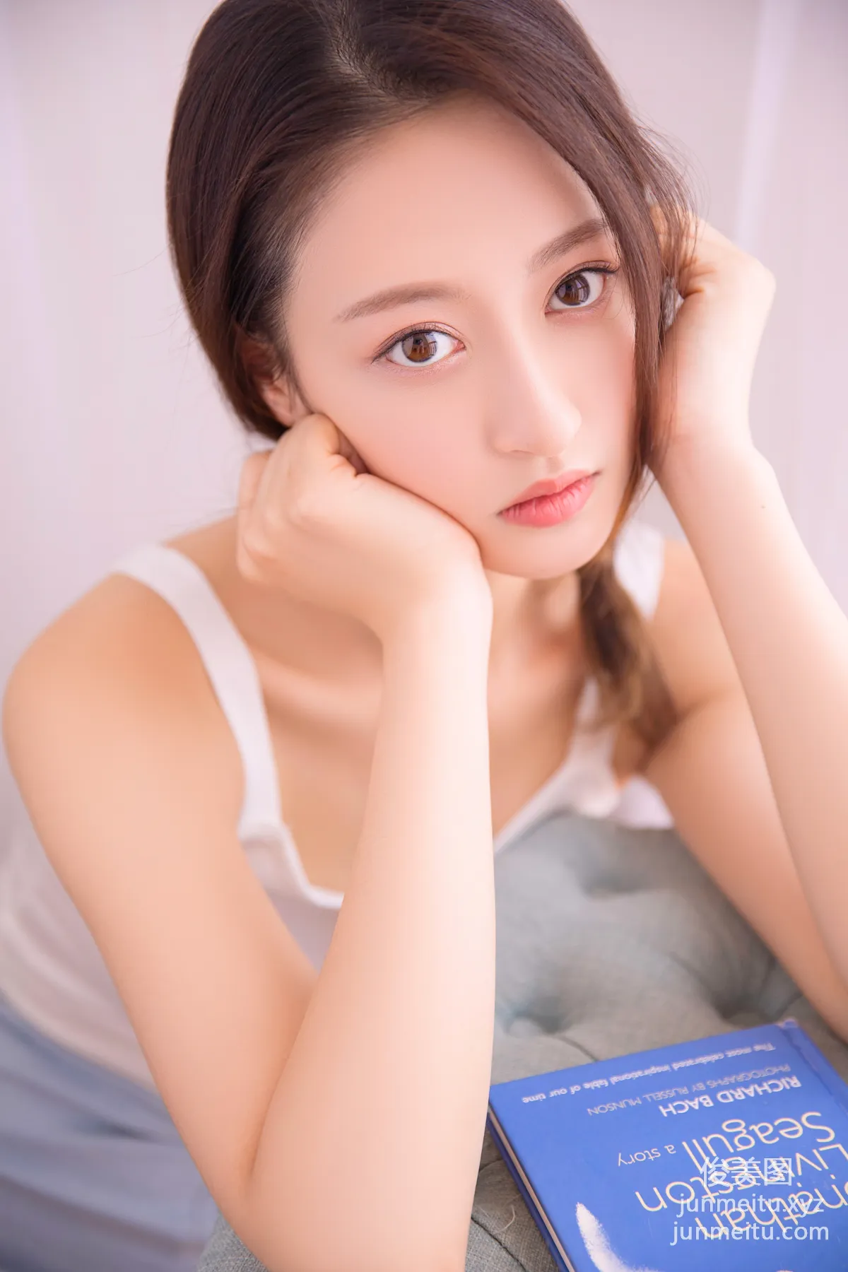 [YALAYI雅拉伊] 2023.07.26 NO.1051 眼裡花影 1