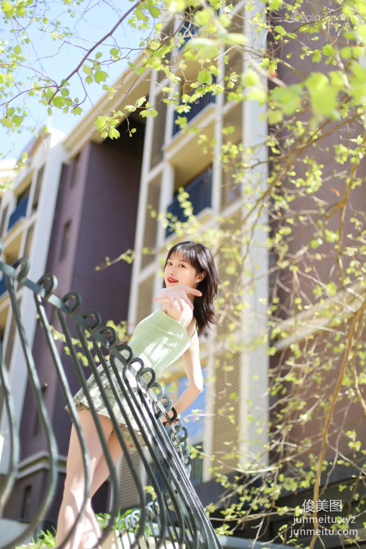 [YALAYI雅拉伊]2022.04.23 NO.924 春柔 京京 23