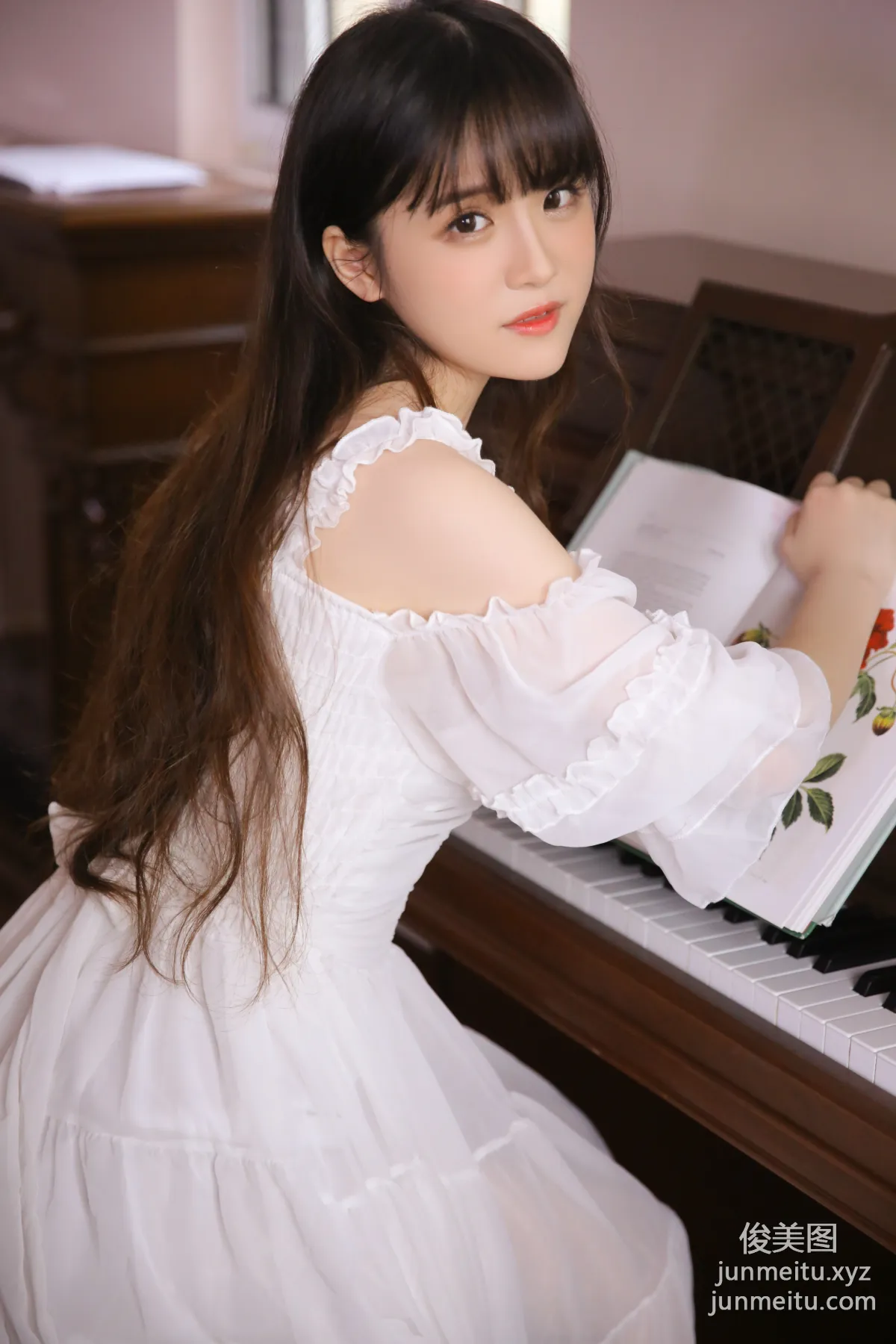 [YALAYI雅拉伊]2022.05.05 NO.928 盡情可愛 2