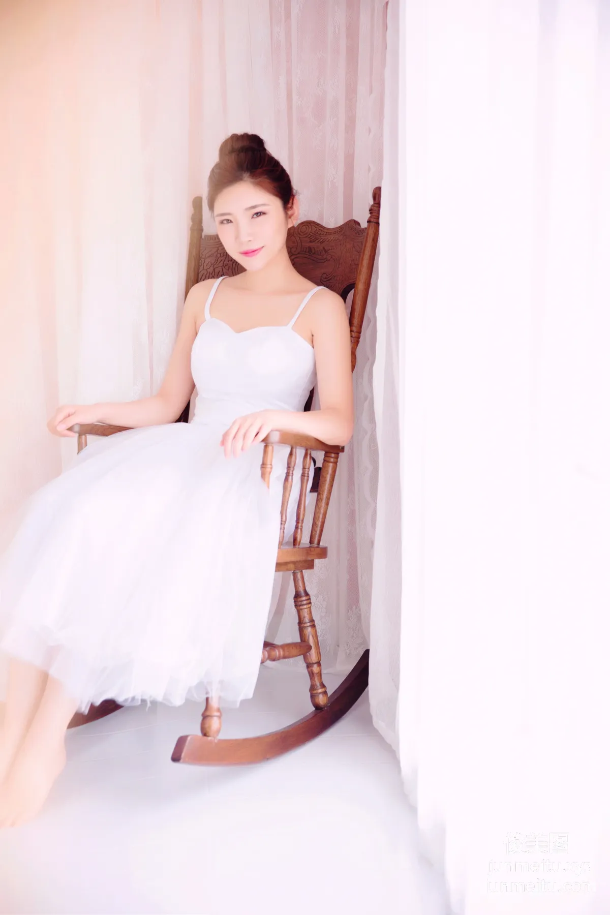 [YALAYI雅拉伊]2022.06.18 NO.945 風儀玉立 18
