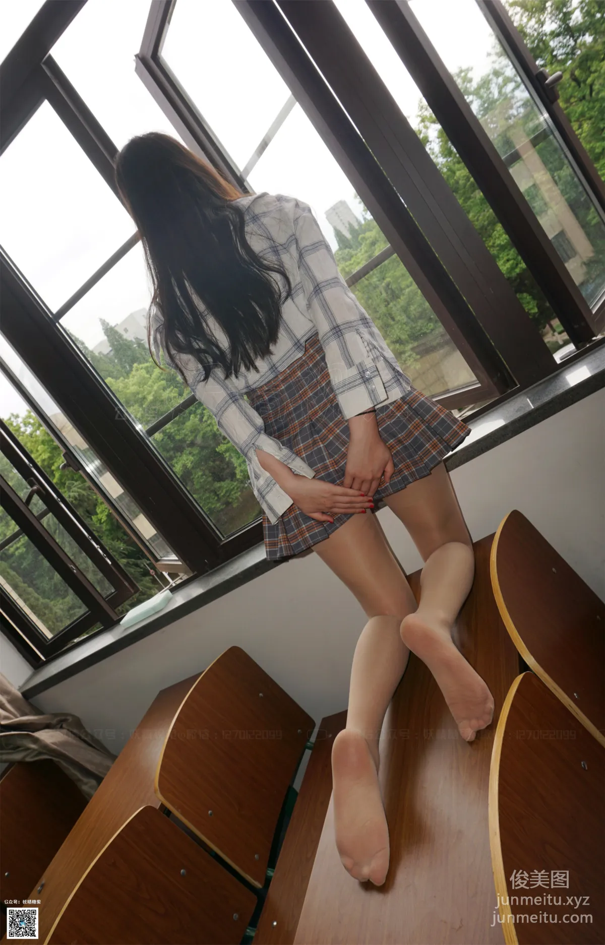 妖精視覺 NO.192 攝影師妹 高跟百褶裙 [57P] 38