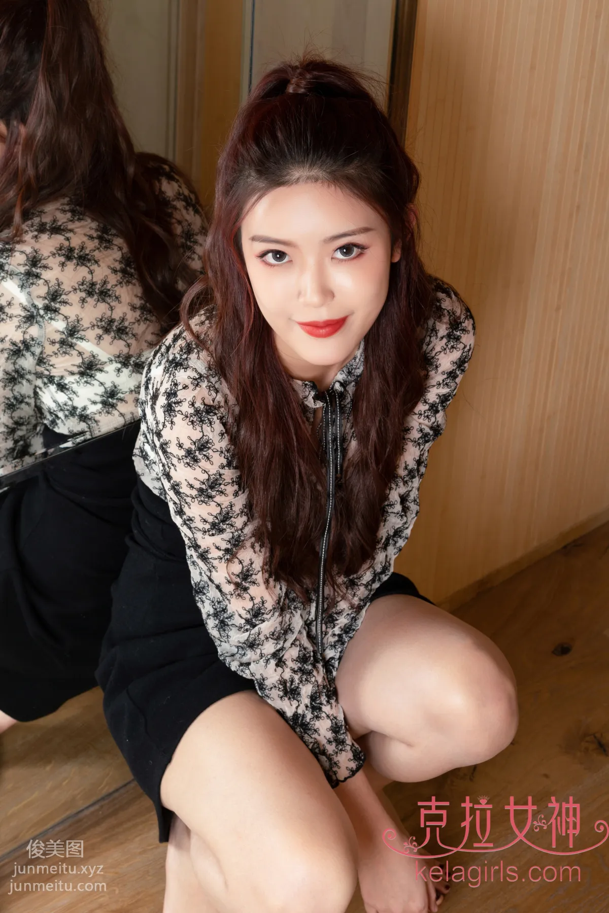 [KeLaGirls克拉女神] 2019.04.04《纖薄美腳丫》鐘淇 32