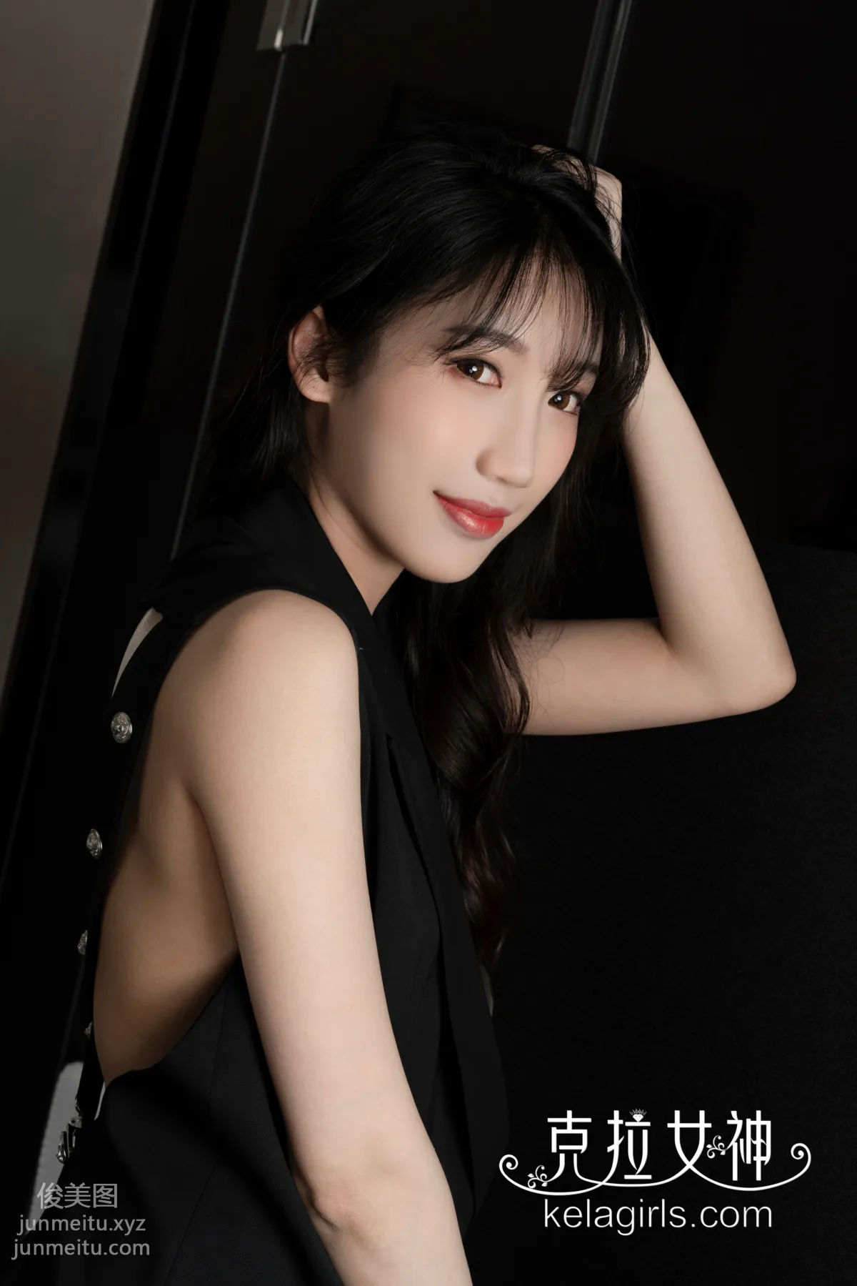 [KeLaGirls克拉女神] 2019.05.31《OL晾腳底》佳瑩 1