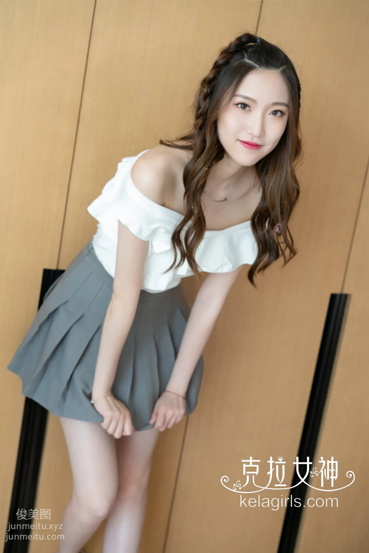 [KeLaGirls克拉女神] 2019.10.04《玉腿橫陳》芊芊 2