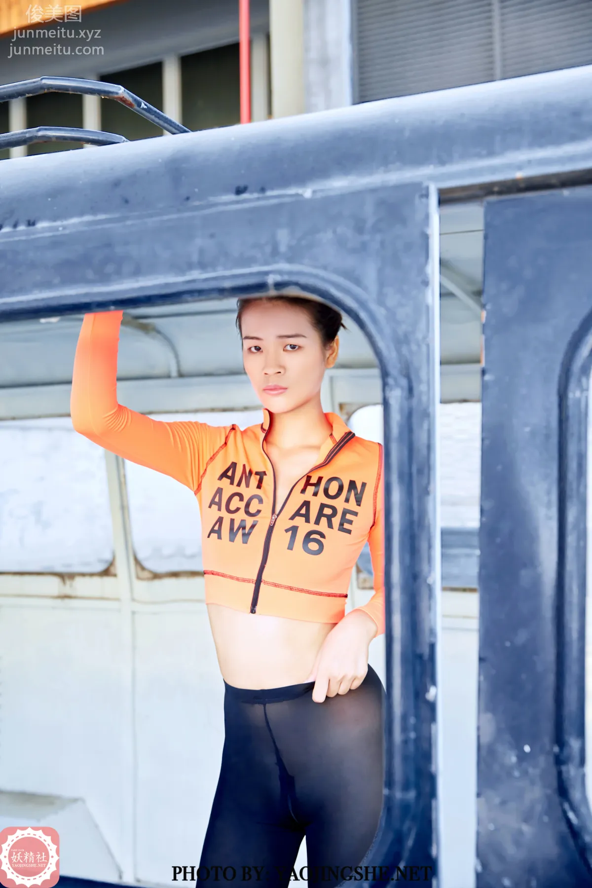 [FAIRY CLUB妖精社] 2020.06.26 V2014《公交車》珍珍-極品無内絲V系列 28