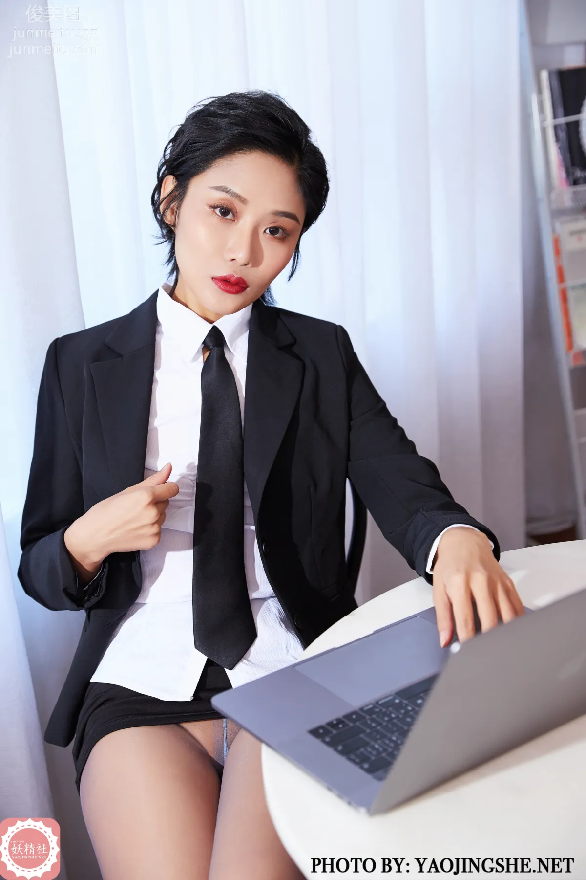 [FAIRY CLUB妖精社] 2020.04.23 T2009《特輯-經理的一天》可可-極品無内絲T系列 5