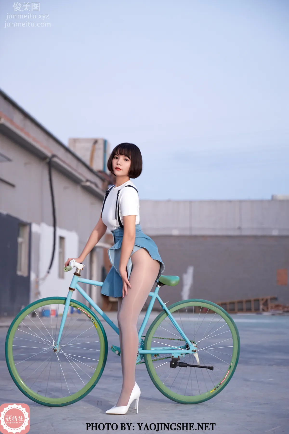 [FAIRY CLUB妖精社] 2020.12.07 T2043《回家路上》唐飛飛-極品無内絲T系列 24