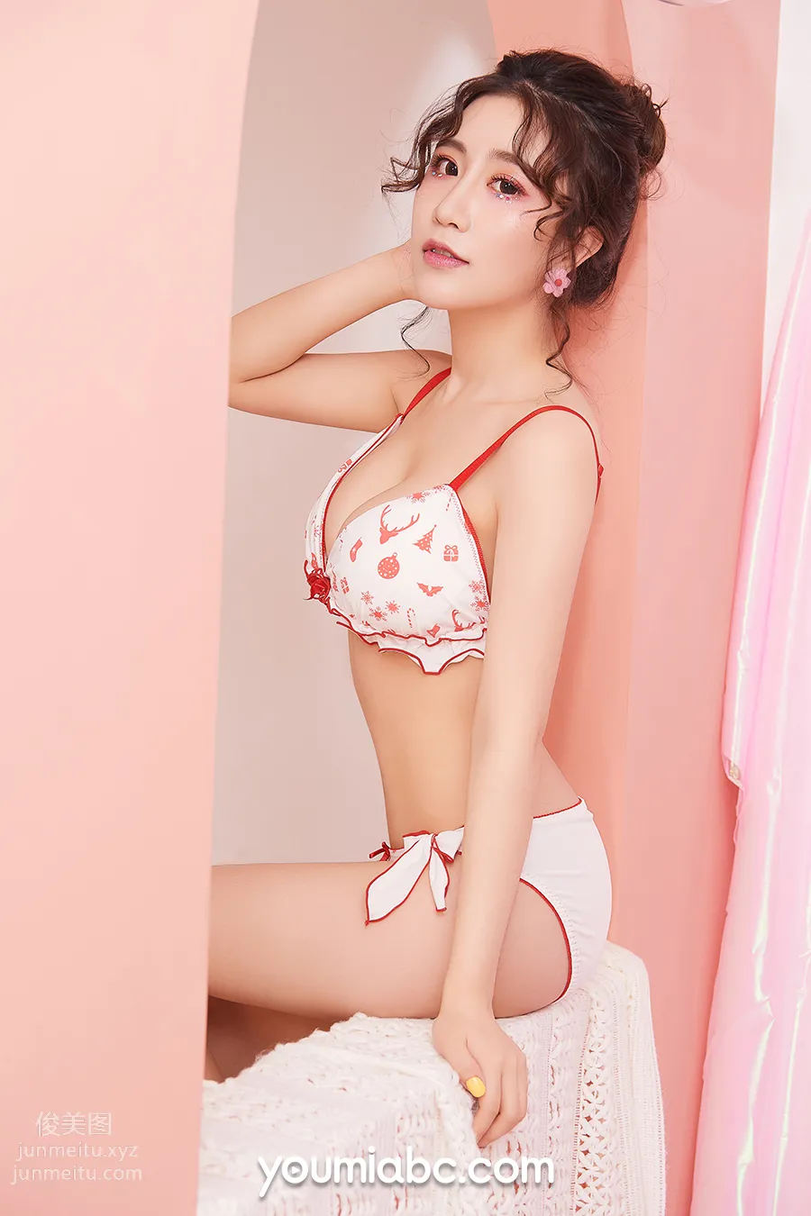 [YouMi尤蜜]2019.08.24 糖果色性感 绯月櫻.Cherry[49P] 24