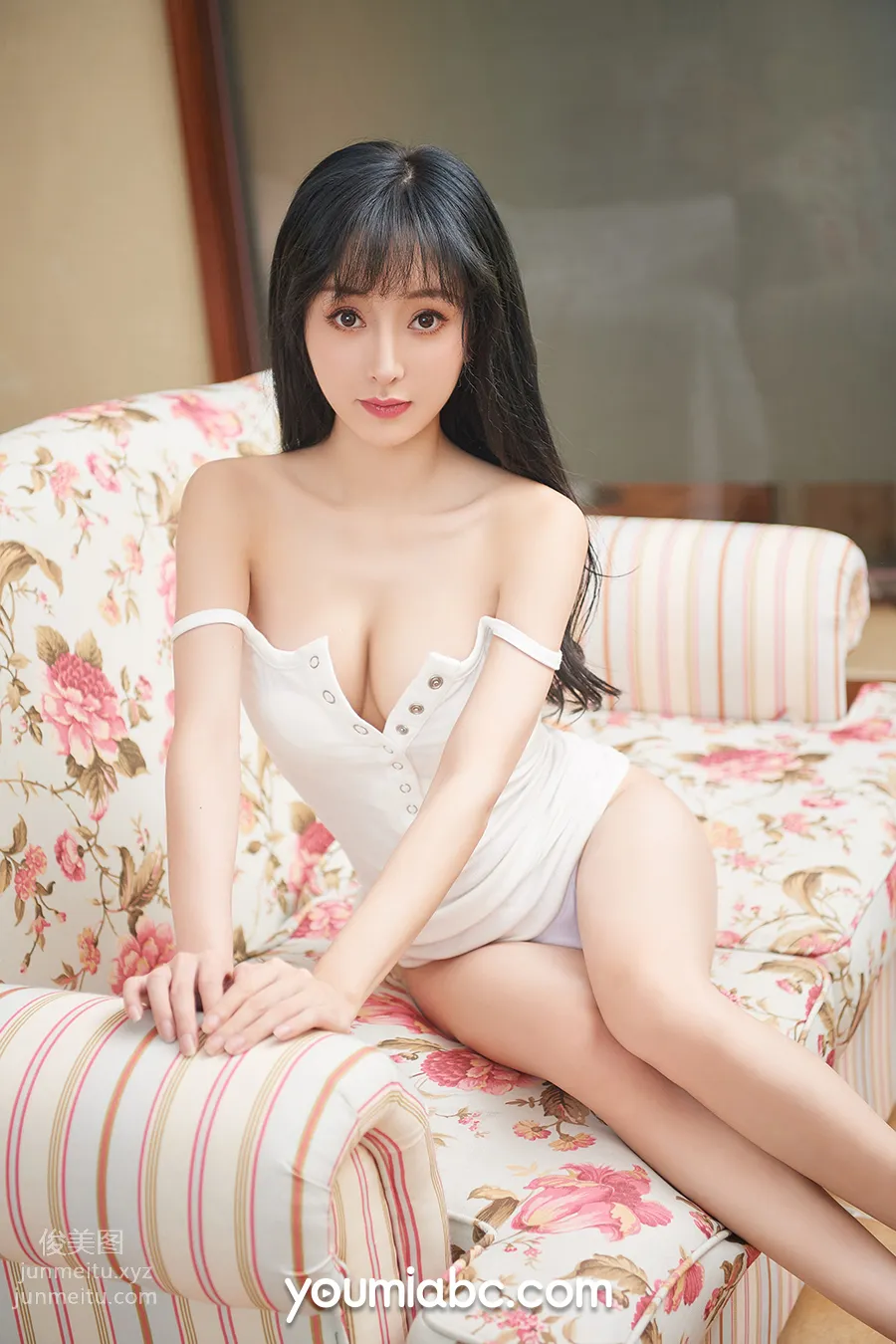 [YouMi尤蜜]2020.02.12 鄰家小妹 李纖纖[26P] 2