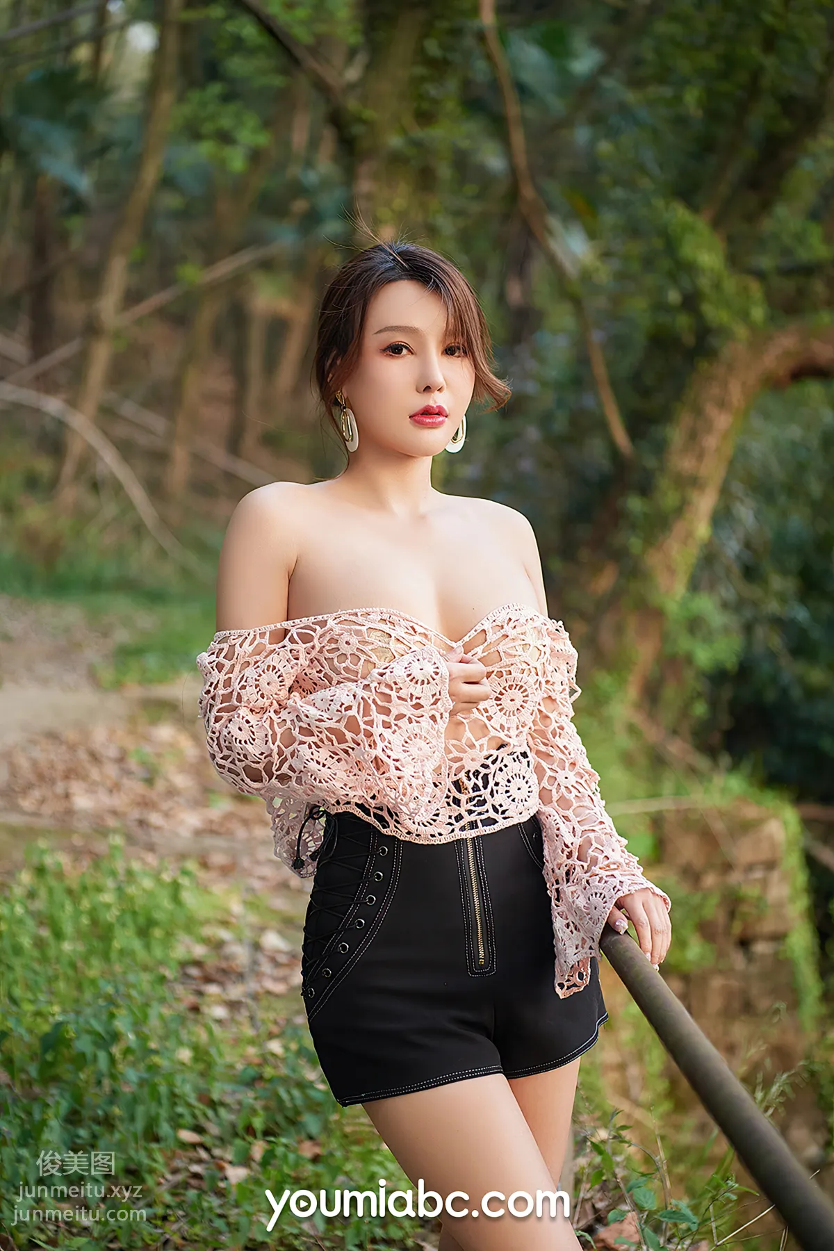 [YouMi尤蜜]2020.07.07 山野の躁動 李多多[28P] 15
