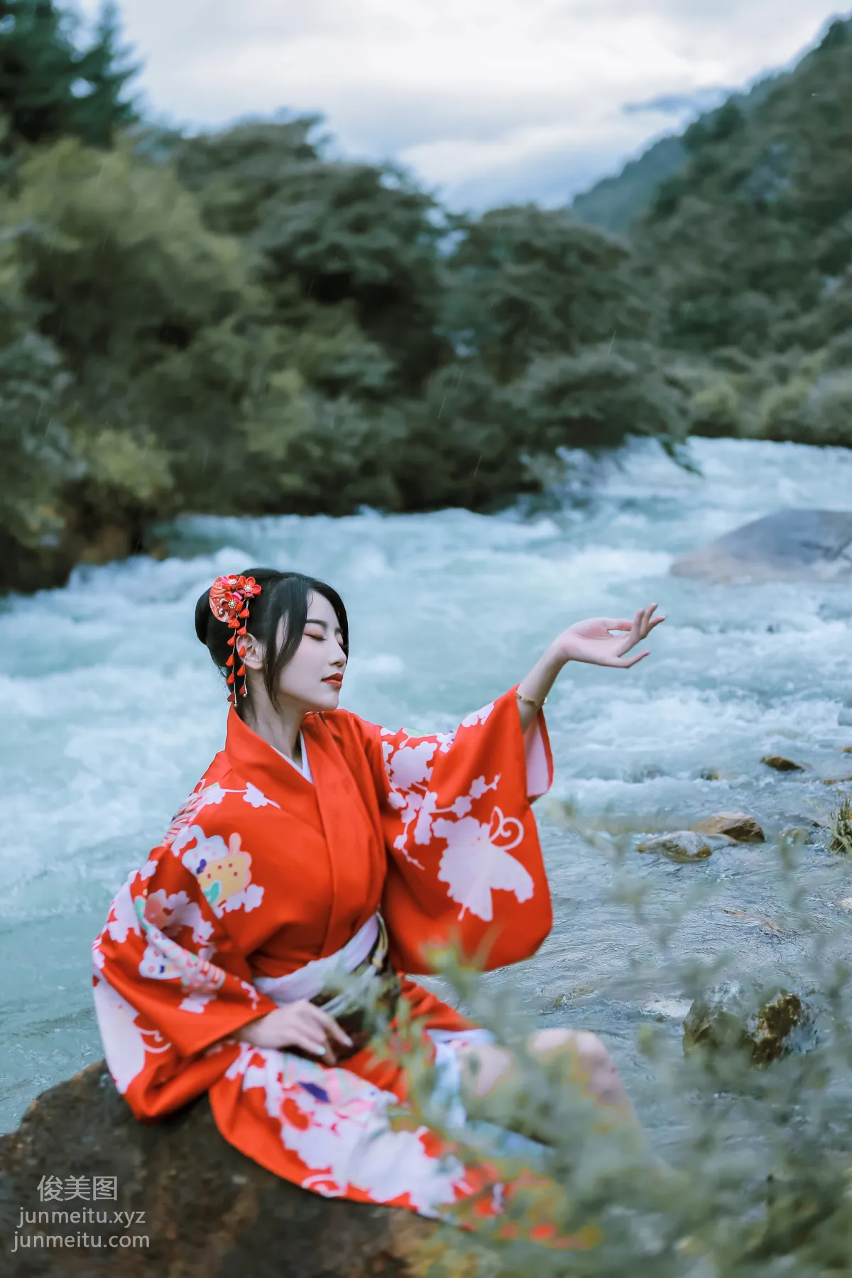 [YITUYU藝圖語]2022.02.01 青山綠水間 婷婷 11