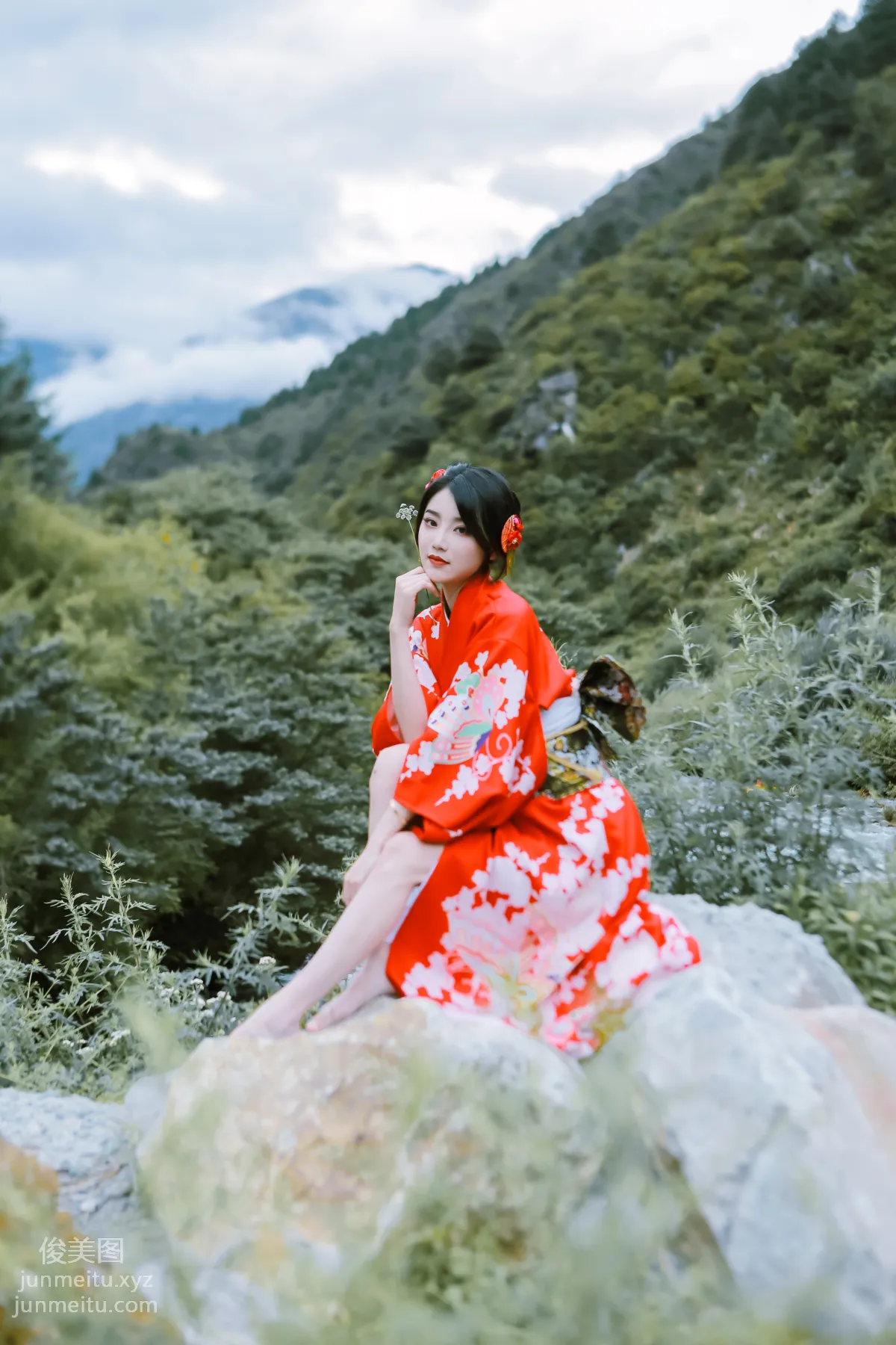 [YITUYU藝圖語]2022.02.01 青山綠水間 婷婷 13