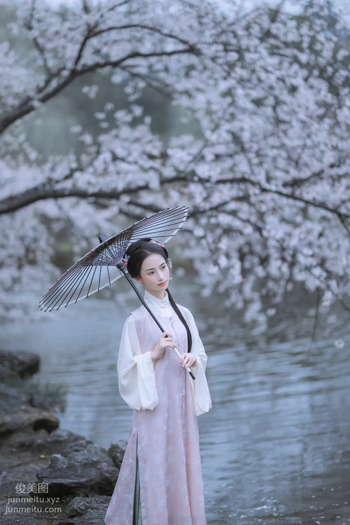 [藝圖語] 2022.05.25 雨櫻花 眸小妖 3